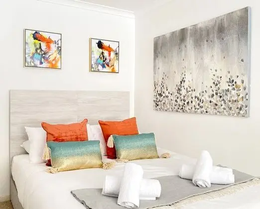 Luxury Ev, Özel Banyo (free on street parking)