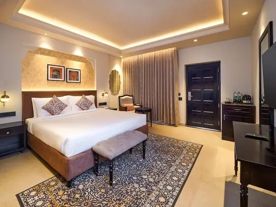 Superior King Room