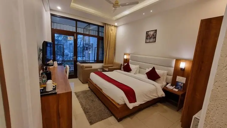 Deluxe Tek Büyük Yataklı Oda