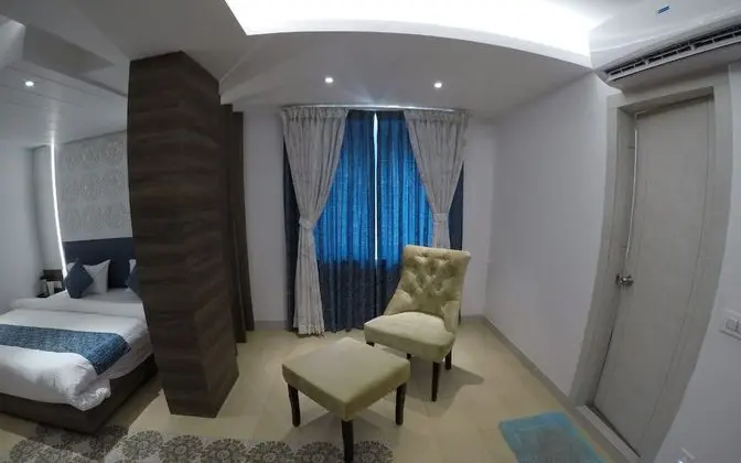 Luxury Oda, 1 En Büyük (King) Boy Yatak