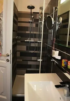 Comfort Tek Büyük veya İki Ayrı Yataklı Oda