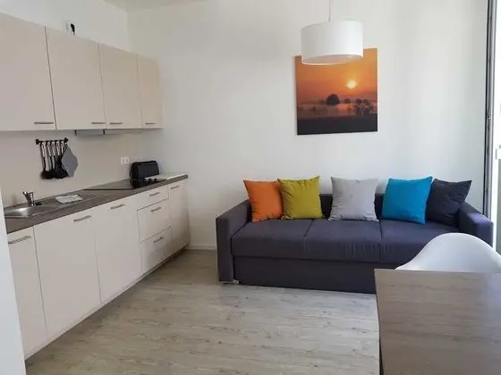 Basic Apart Daire, Avlu Manzaralı