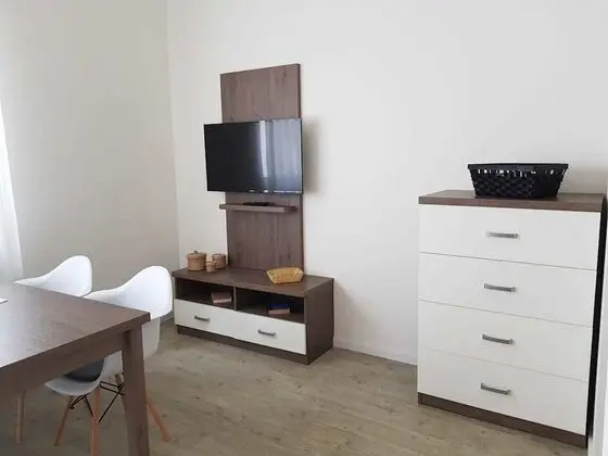 Basic Apart Daire, Avlu Manzaralı