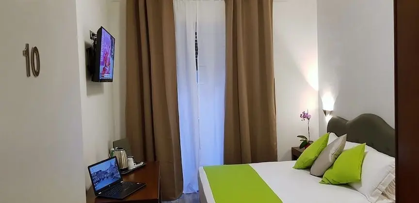 Tek Büyük veya İki Ayrı Yataklı Oda