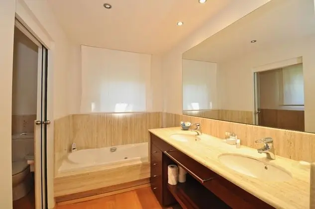 Villa, 4 Yatak Odası, Kişiye Özel Havuzlu (C030)