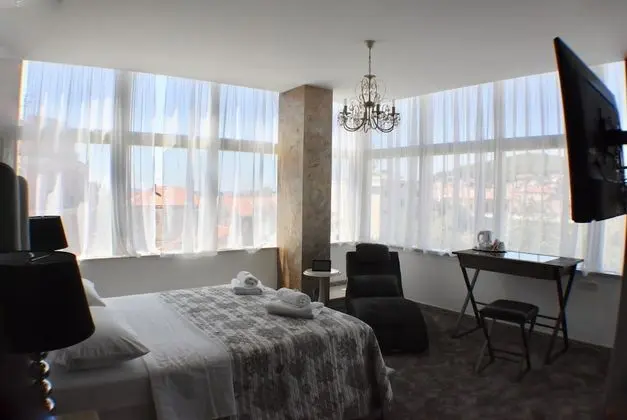 Deluxe Luxury Suite with City View