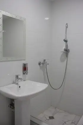 Basic Üç Kişilik Oda