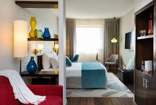 Junior Süit, Şehir Manzaralı