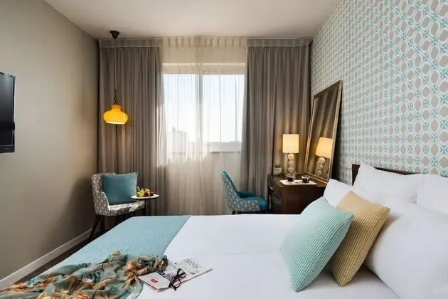 Superior Oda, Şehir Manzaralı