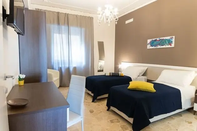 Tek Büyük veya İki Ayrı Yataklı Oda