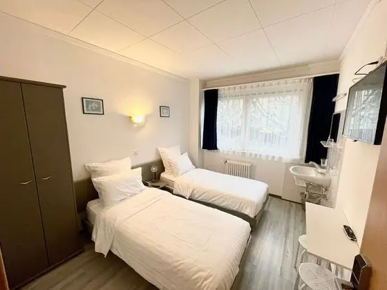 Economy İki Ayrı Yataklı Oda, Ortak Banyo (Petit Budget)