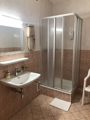Economy Tek Kişilik Oda, 1 Tek Kişilik Yatak, Ortak Banyo (Petit Budget)