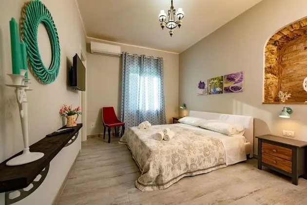 Standard Tek Büyük Yataklı Oda