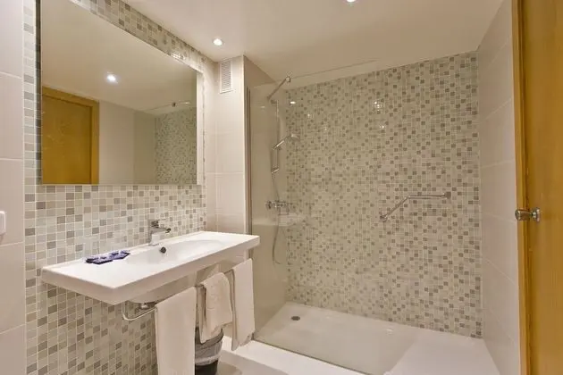 Büyük Yataklı Tek Kişilik Oda, Balkon