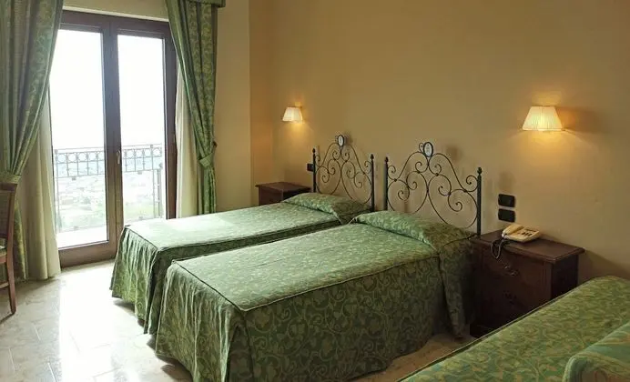 Tek Büyük Yataklı Oda, Deniz Manzaralı