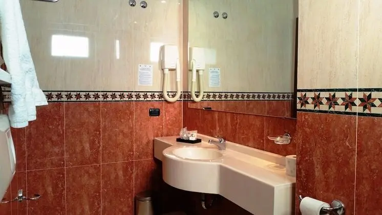 Tek Büyük Yataklı Oda, Deniz Manzaralı