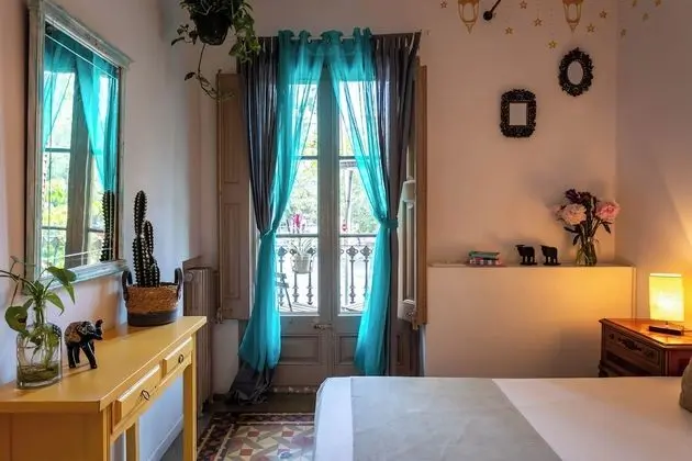 Basic Üç Kişilik Oda, Ortak Banyo