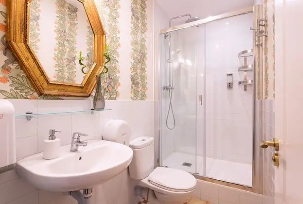 Ortak Ranzalı Oda, Ortak Banyo (Room Capacity - 8 pax)