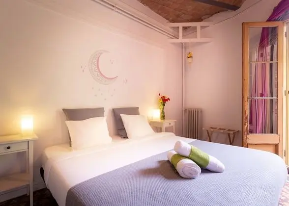 Tek Büyük Yataklı Oda, Ortak Banyo