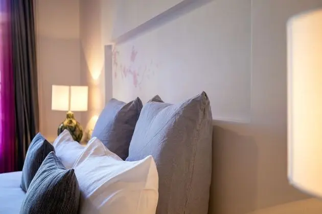 Tek Büyük Yataklı Oda, Ortak Banyo