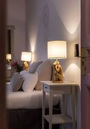 Tek Büyük Yataklı Oda, Ortak Banyo