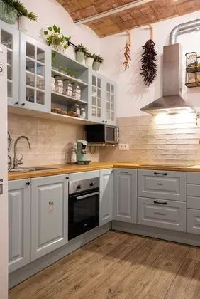 Tek Büyük Yataklı Oda, Ortak Banyo