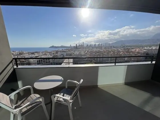 Premium Oda, Teras, Havuz Manzaralı (3 Adults + 1 child)