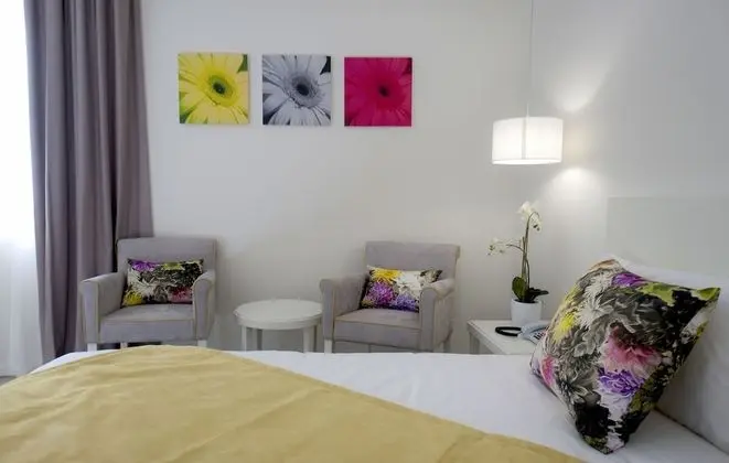 Tek Büyük veya İki Ayrı Yataklı Oda