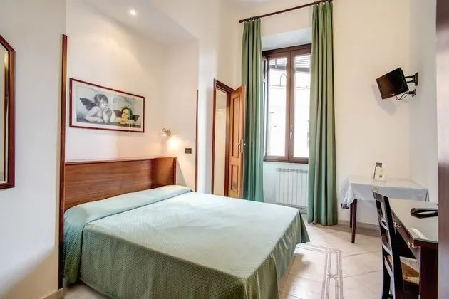 Standard Tek Büyük Yataklı Oda