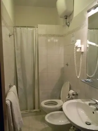 Standard Üç Kişilik Oda