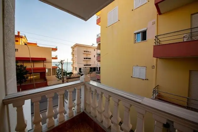 Üç Kişilik Oda, Balkon