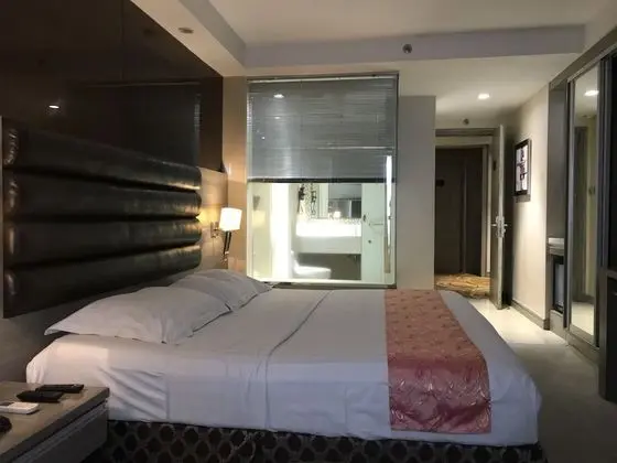 Deluxe Oda, 1 En Büyük (King) Boy Yatak, Küvet