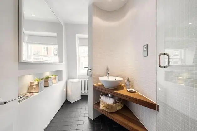 Ev