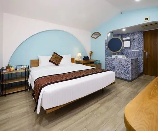 Deluxe Tek Büyük Yataklı Oda, Balkon, Şehir Manzaralı