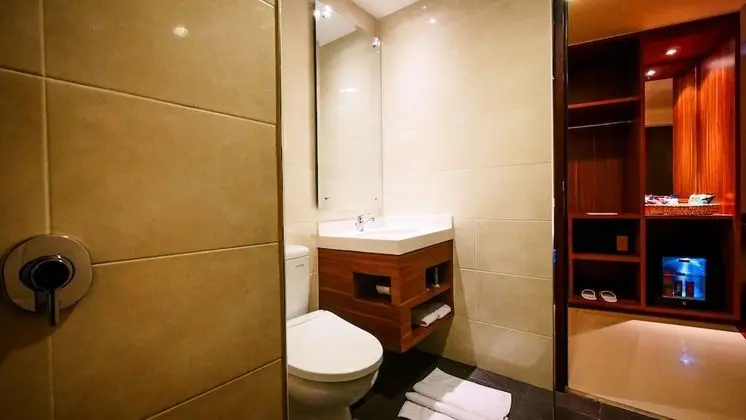 Deluxe Tek Büyük Yataklı Oda