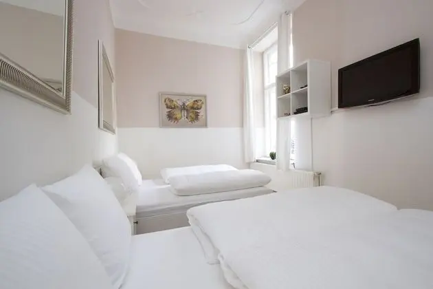 Apart Daire (Schillerpark 6)