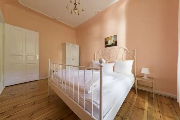 City Apart Daire, 1 Büyük (Queen) Boy Yatak ve Çekyat (F4)