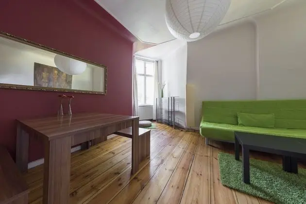 City Apart Daire, 1 Büyük (Queen) Boy Yatak ve Çekyat (F4)