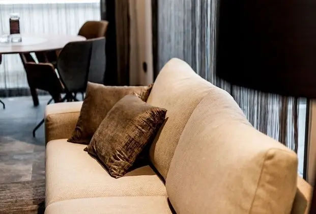 Çatı Katı Süiti (Penthouse)