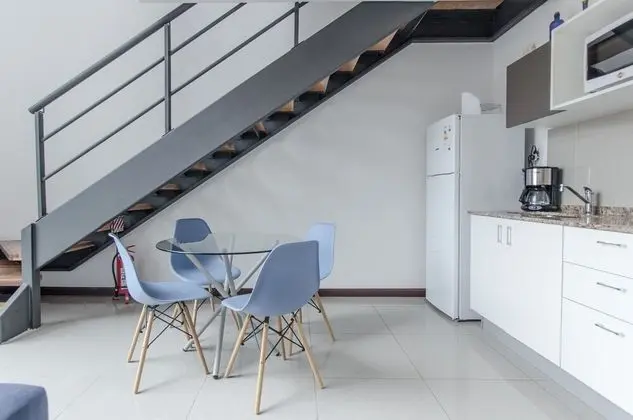 Business Çatı Katı (Loft)