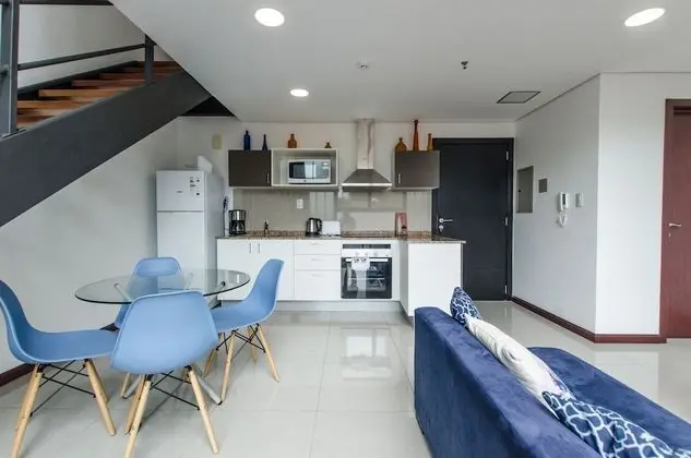 Business Çatı Katı (Loft)