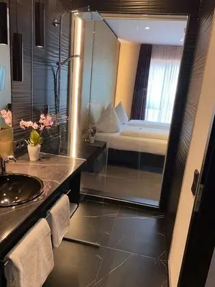 Comfort Büyük Yataklı Tek Kişilik Oda