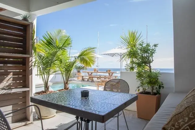 Standard Sea View