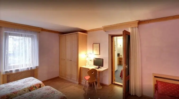 Tek Büyük veya İki Ayrı Yataklı Oda