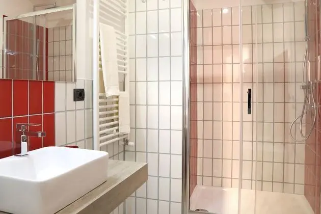 Basic Tek Büyük Yataklı Oda, Avlu Manzaralı