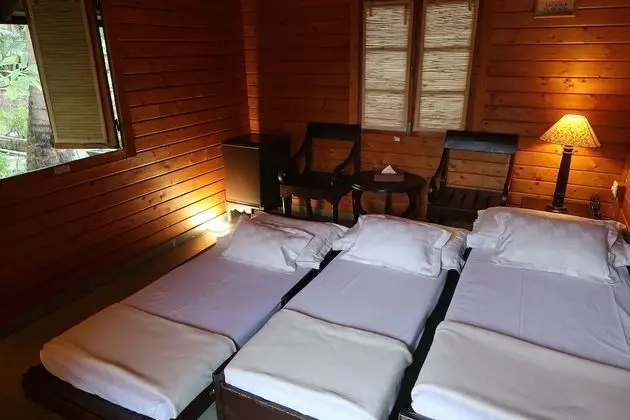 Kır Evi, 1 Büyük (Queen) Boy Yatak ve Çekyat (Suite)