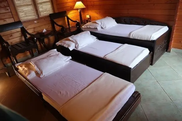Kır Evi, 1 Büyük (Queen) Boy Yatak ve Çekyat (Suite)