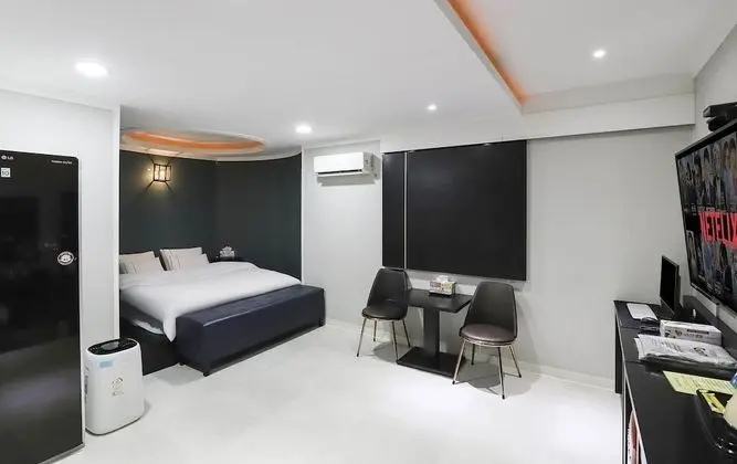 Deluxe Oda (Check-in at 7pm on Sat&Sun)