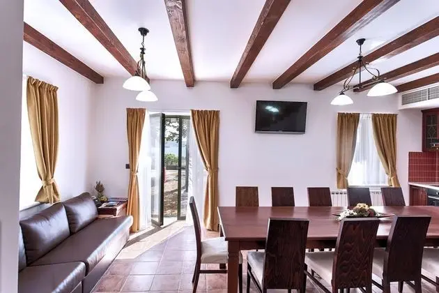 Basic Villa