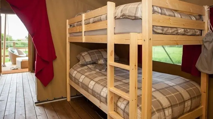 Luxury Family Safari Tent (Bluebell)